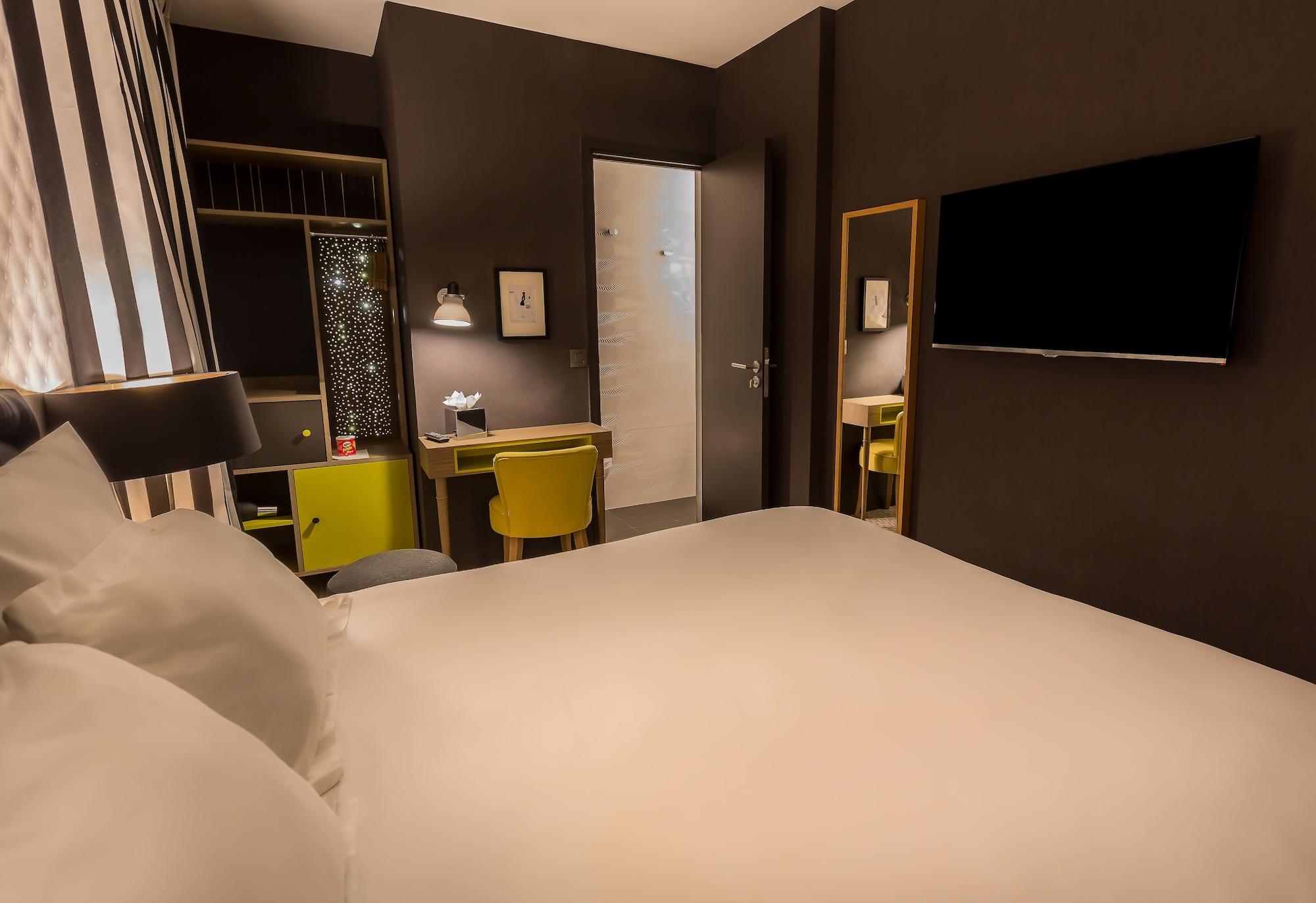 Hotel La Parizienne Bagian luar foto