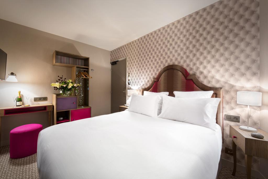 Hotel La Parizienne Bagian luar foto